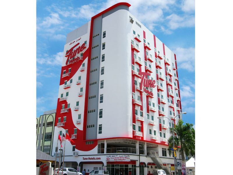 โรงแรมทูนโกตาบารูซิตี้เซนเตอ์เกลาตัน ภายนอก รูปภาพ